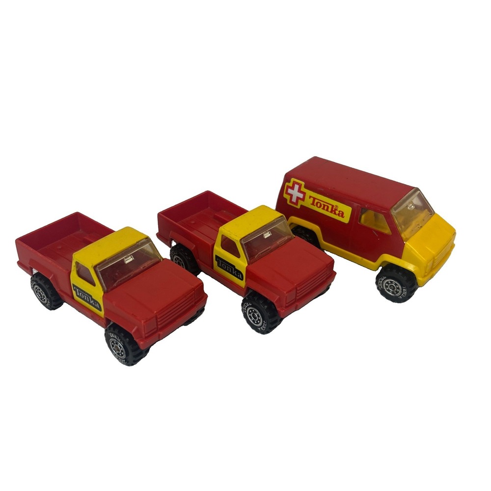 Vintage Tonka Trucks And Ambulance 1978 (3) Read